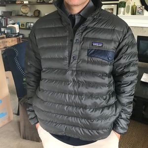 Patagonia Grey Pullover Puffy Jacket, Size Large
